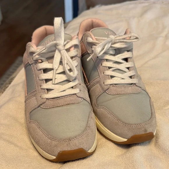 Vionic Women's Gray and Pink Casual Lace-Up Sneaker - Picture 2 of 4